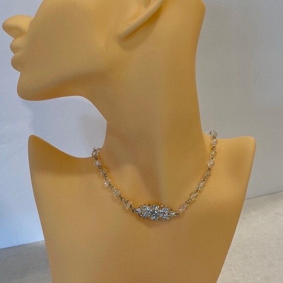 Choker Crystal Beads With Vintage Rhinestone Center Pendant Adjustable - Picture 6 of 7